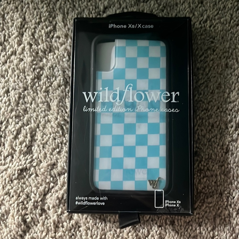 wildflower blue checkerboard iphone x/xs case
